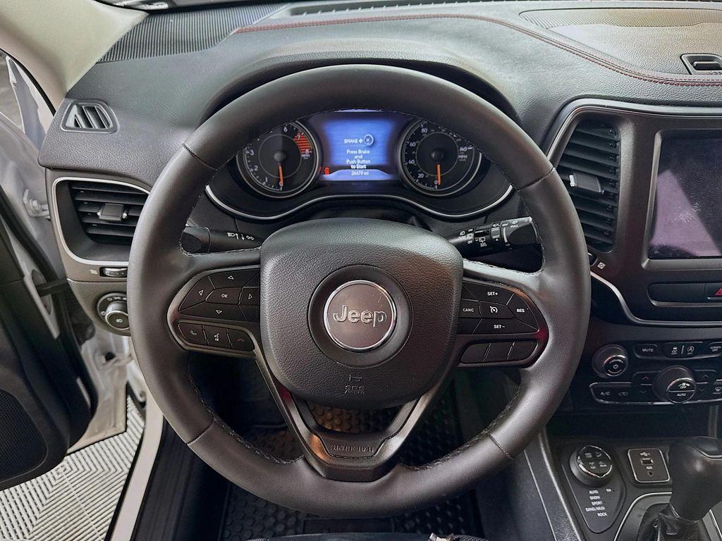 used 2022 Jeep Cherokee car, priced at $25,590