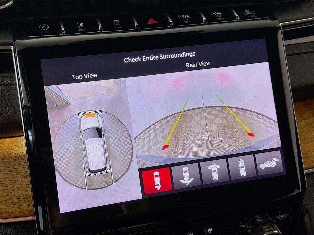 used 2022 Jeep Grand Cherokee car, priced at $37,990