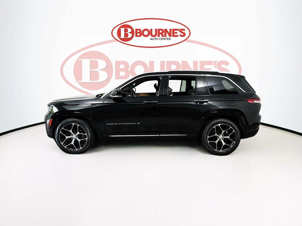 used 2022 Jeep Grand Cherokee car, priced at $37,990
