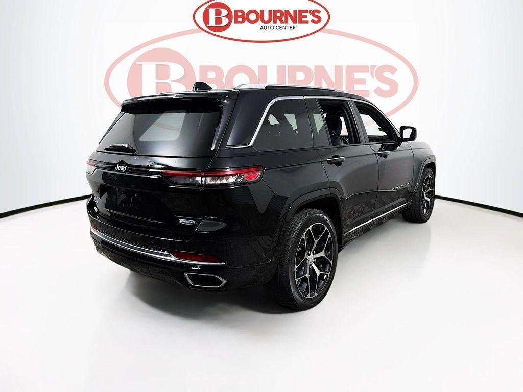 used 2022 Jeep Grand Cherokee car, priced at $37,990