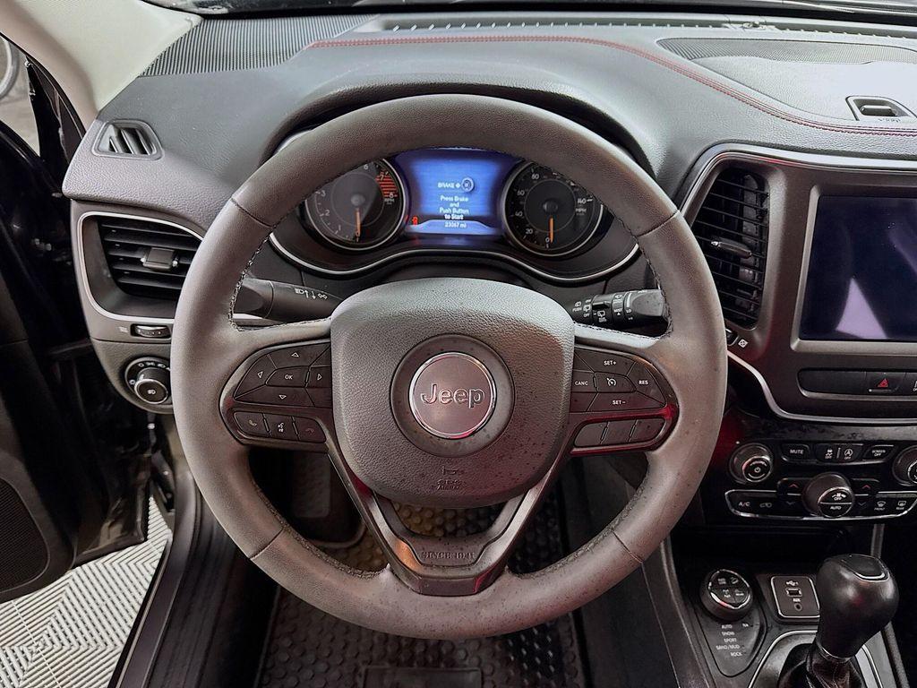 used 2022 Jeep Cherokee car, priced at $25,290