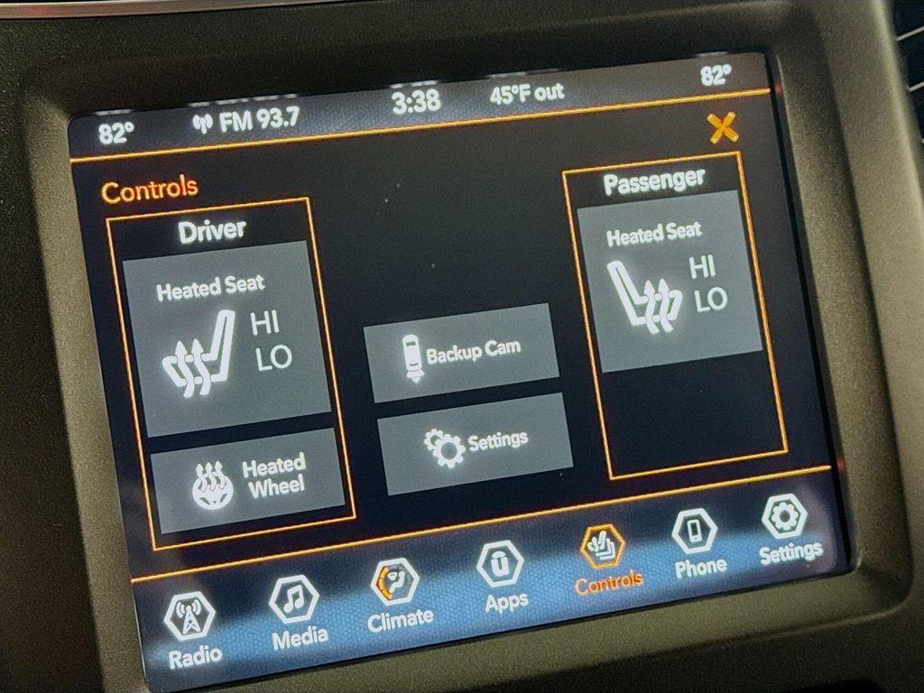 used 2022 Jeep Cherokee car, priced at $25,290