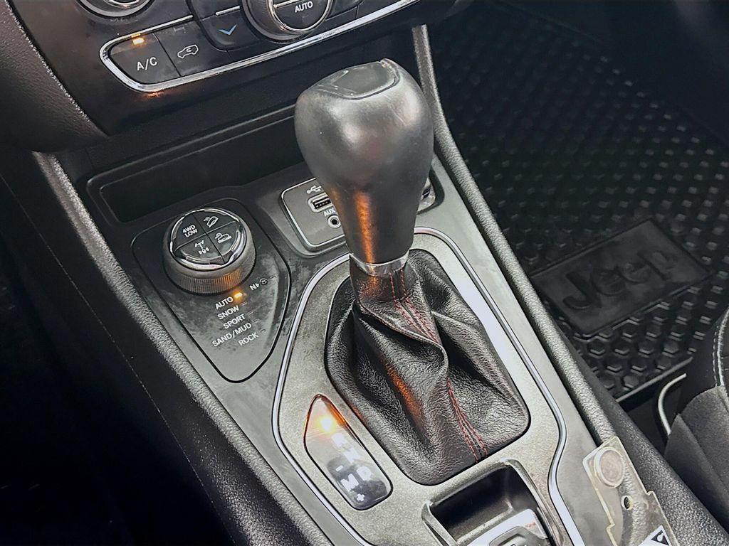 used 2022 Jeep Cherokee car, priced at $25,290