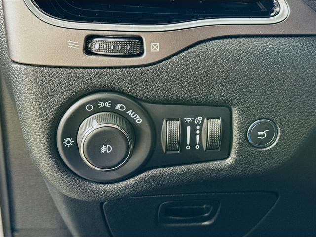 used 2022 Jeep Cherokee car, priced at $24,990