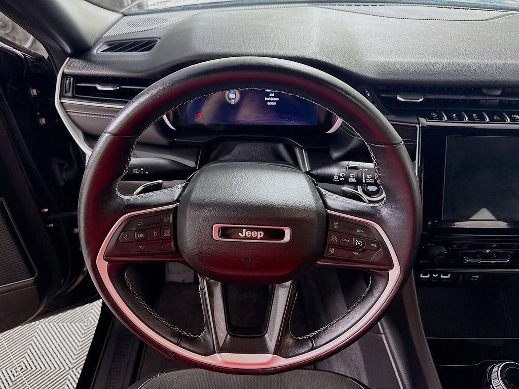 used 2022 Jeep Grand Cherokee car, priced at $33,390