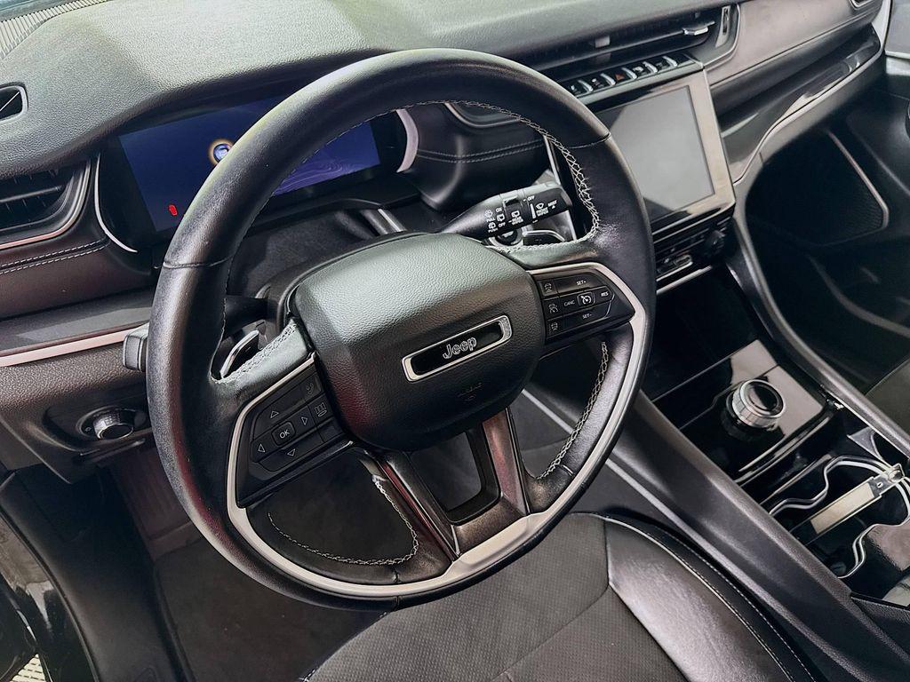 used 2022 Jeep Grand Cherokee car, priced at $33,390