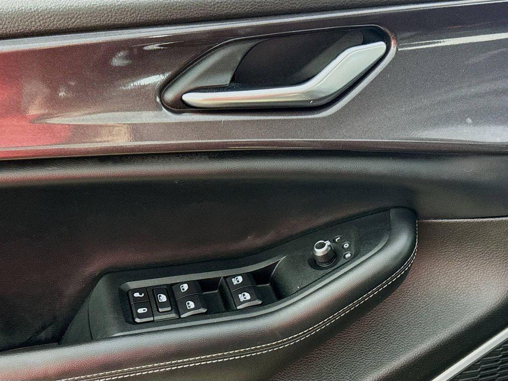 used 2022 Jeep Grand Cherokee car, priced at $33,390
