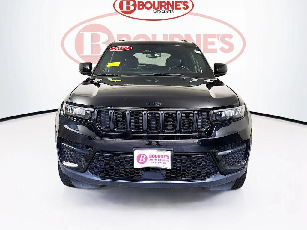 used 2022 Jeep Grand Cherokee car, priced at $33,390