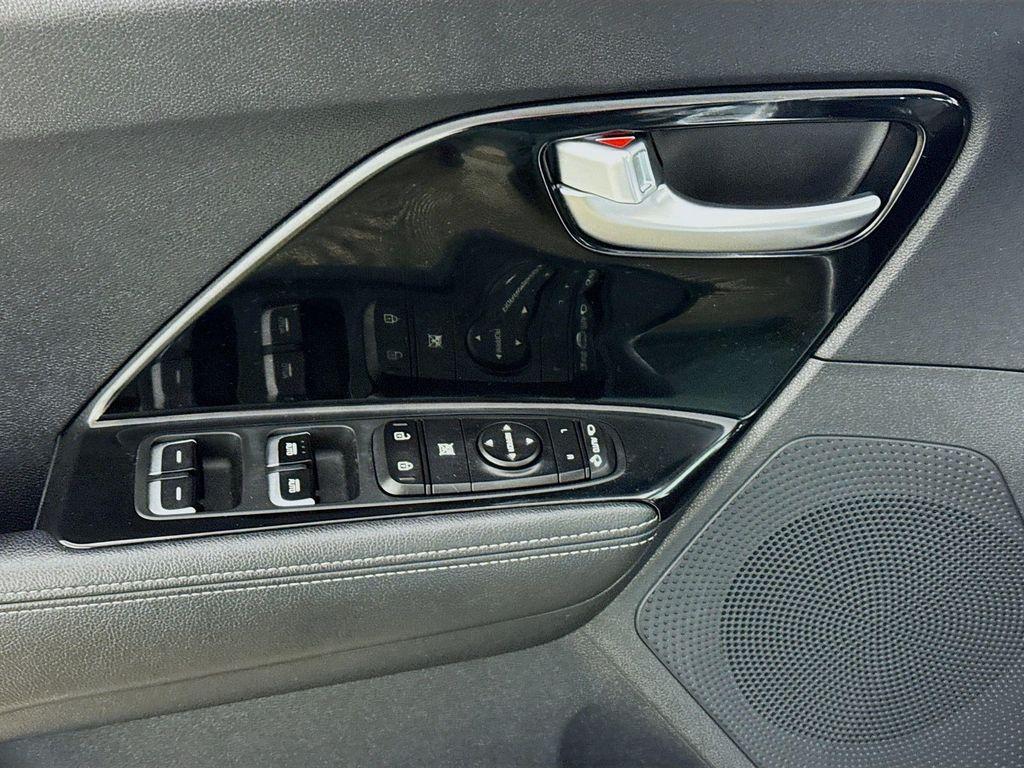 used 2017 Kia Niro car, priced at $10,990