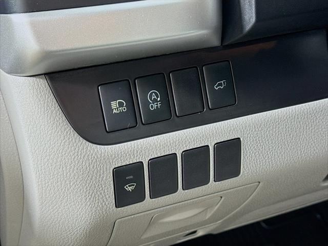 used 2017 Toyota Highlander car, priced at $19,990