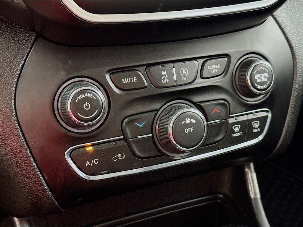 used 2019 Jeep Cherokee car, priced at $16,990