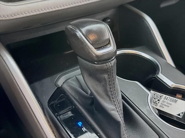 used 2021 Toyota Highlander Hybrid car, priced at $34,990