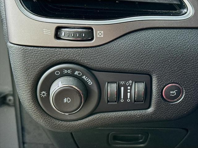used 2021 Jeep Cherokee car, priced at $23,990