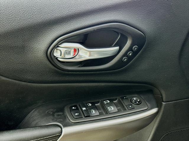 used 2021 Jeep Cherokee car, priced at $23,990