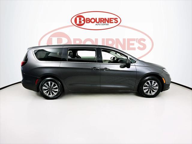 used 2023 Chrysler Pacifica Hybrid car, priced at $23,490