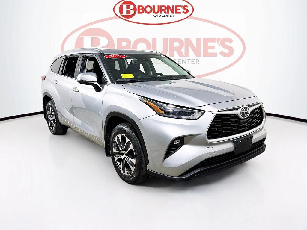 used 2021 Toyota Highlander car, priced at $28,890
