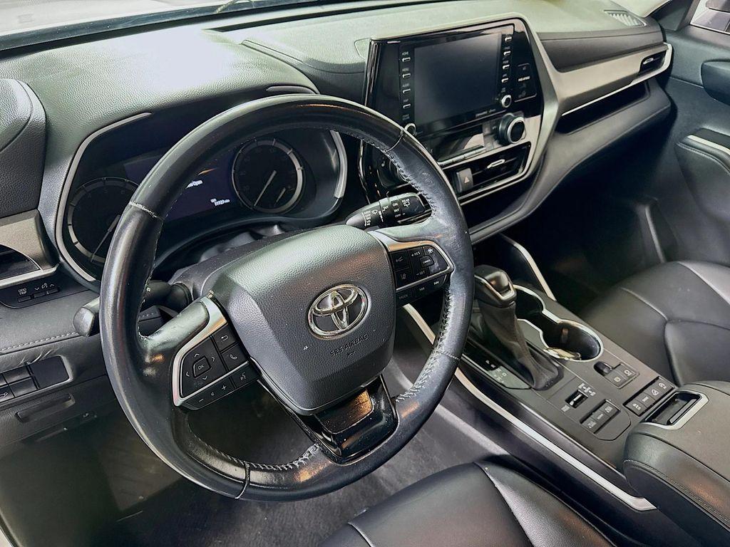 used 2021 Toyota Highlander car, priced at $28,890
