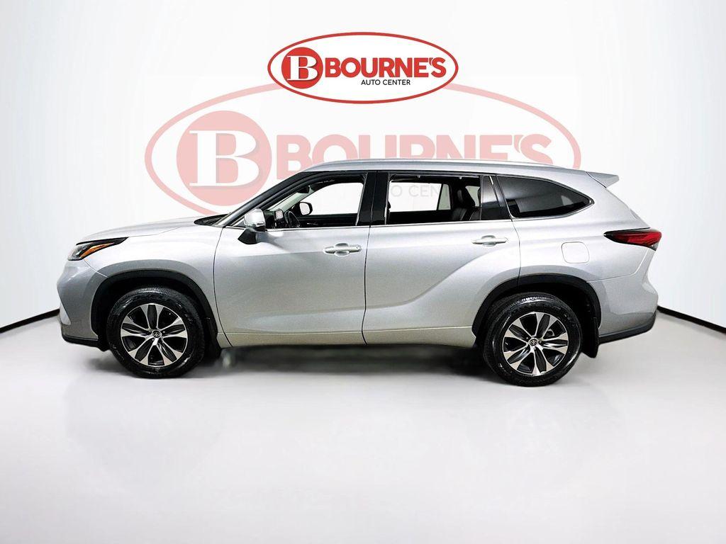 used 2021 Toyota Highlander car, priced at $28,890