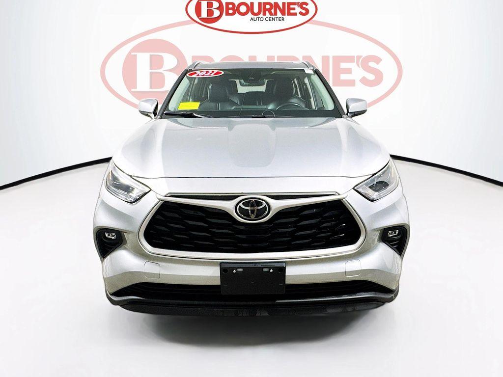 used 2021 Toyota Highlander car, priced at $28,890