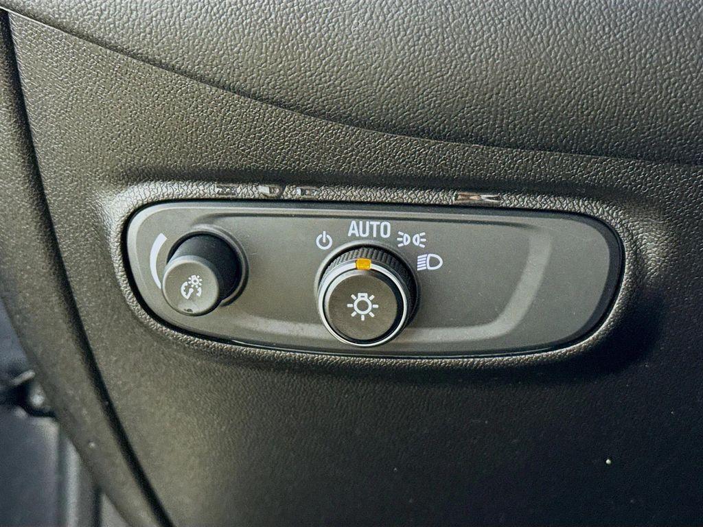 used 2022 Chevrolet Equinox car, priced at $22,490