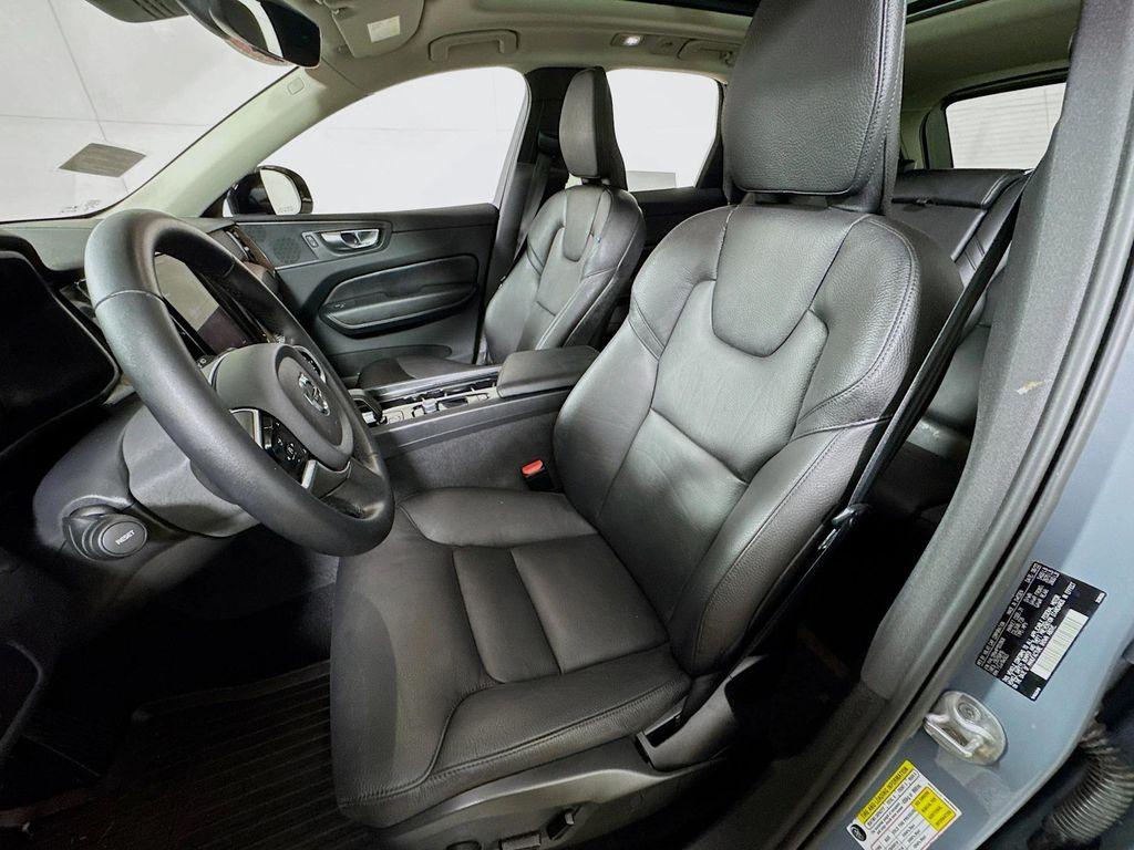 used 2023 Volvo XC60 car, priced at $34,990