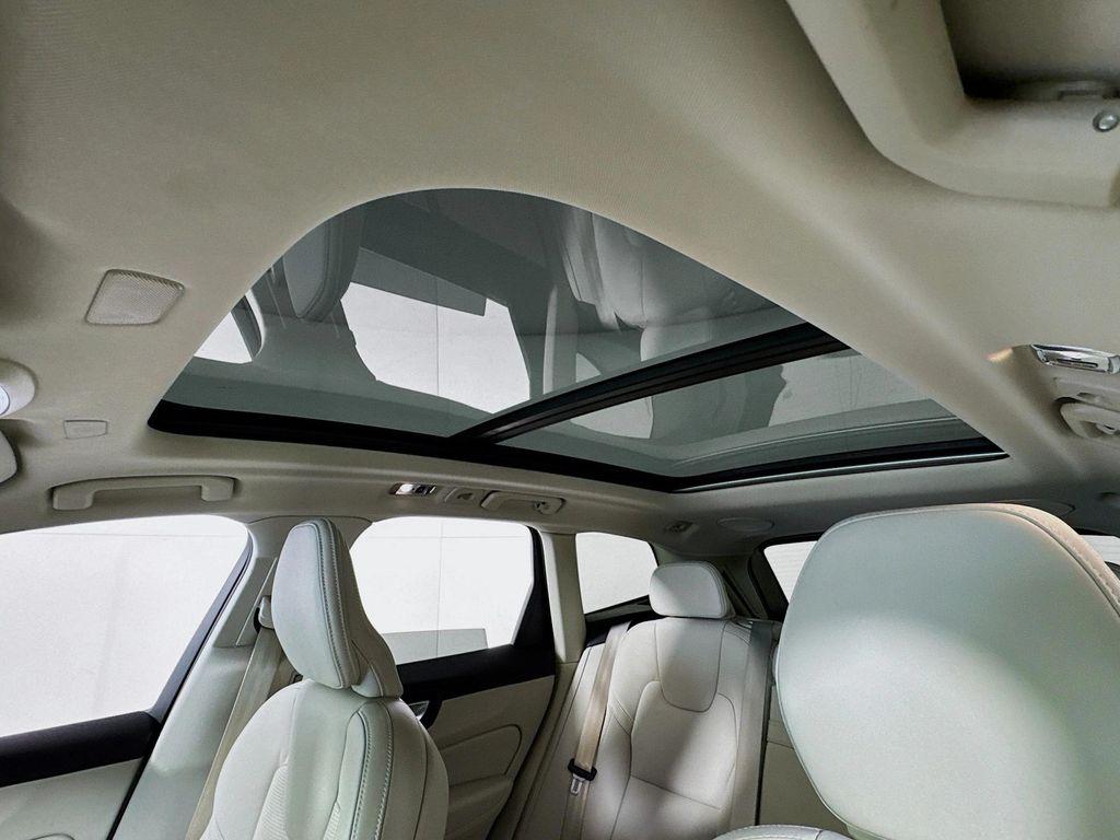 used 2021 Volvo XC60 car, priced at $26,990
