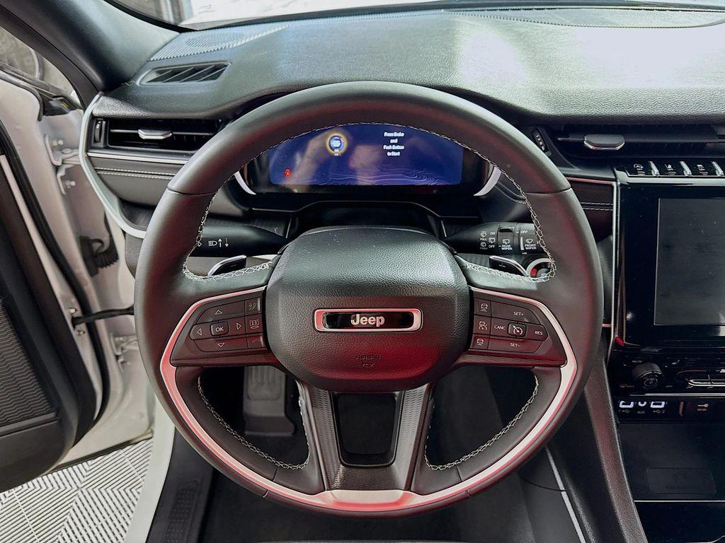 used 2024 Jeep Grand Cherokee car, priced at $27,990