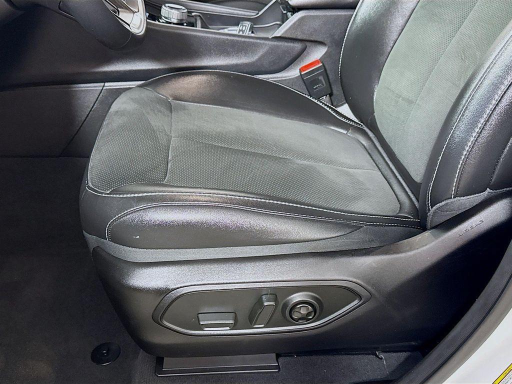 used 2024 Jeep Grand Cherokee car, priced at $27,990