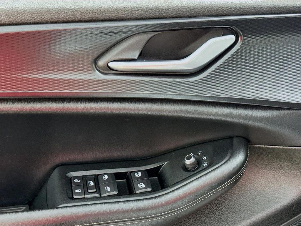 used 2024 Jeep Grand Cherokee car, priced at $27,990