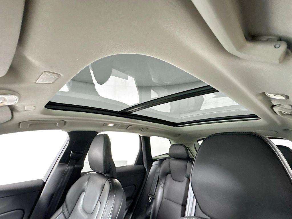 used 2022 Volvo XC60 car, priced at $33,990