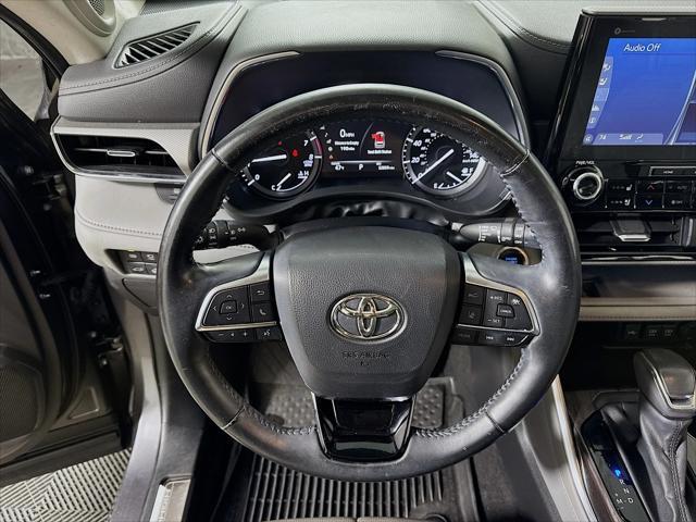 used 2021 Toyota Highlander car, priced at $35,990