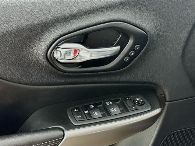 used 2022 Jeep Cherokee car, priced at $24,590