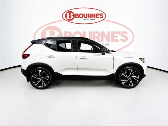 used 2022 Volvo XC40 car, priced at $30,390