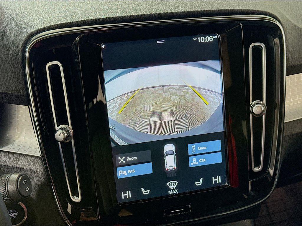 used 2022 Volvo XC40 car, priced at $25,490