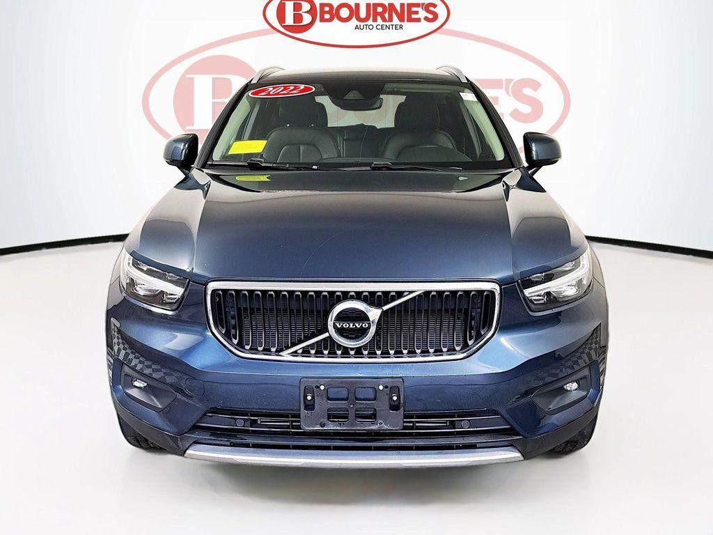 used 2022 Volvo XC40 car, priced at $25,490