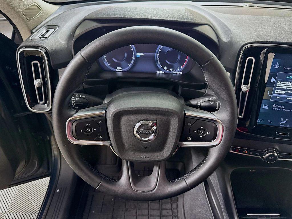 used 2022 Volvo XC40 car, priced at $25,490