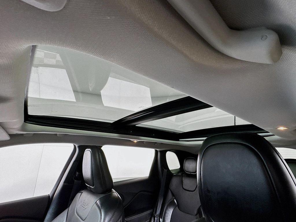 used 2021 Jeep Cherokee car, priced at $22,490