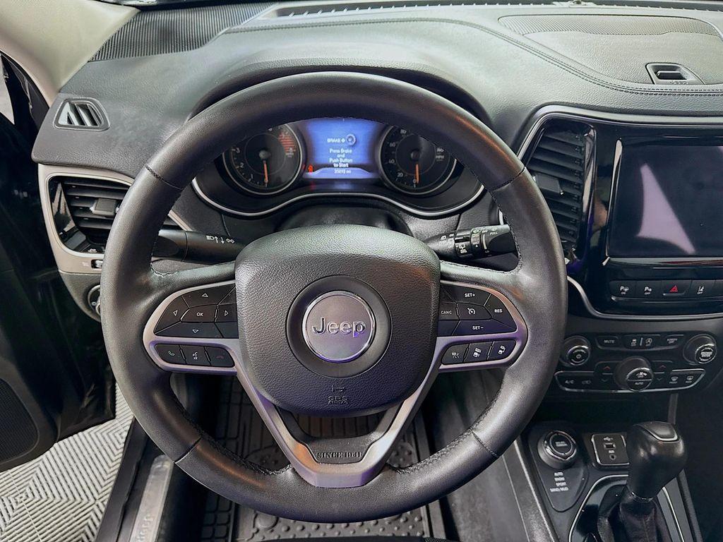 used 2021 Jeep Cherokee car, priced at $22,490