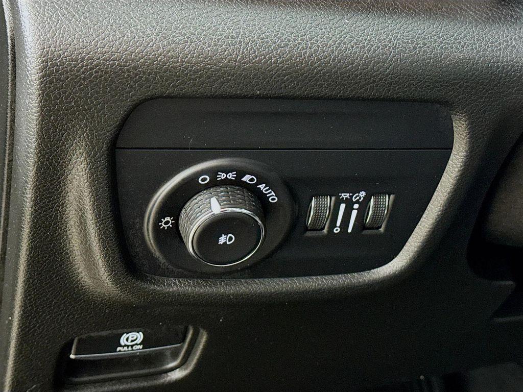 used 2022 Jeep Grand Cherokee car, priced at $28,990