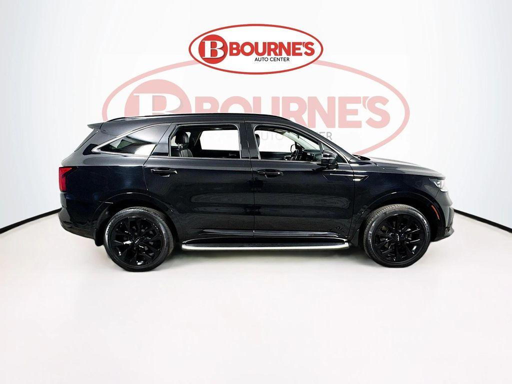 used 2022 Kia Sorento car, priced at $30,390