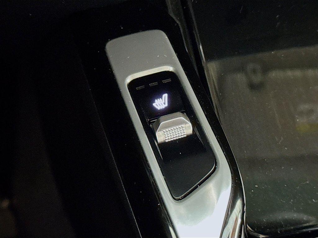 used 2022 Kia Sorento car, priced at $30,390