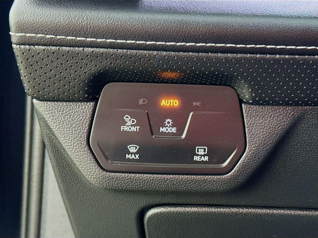 used 2024 Volkswagen Atlas car, priced at $34,990