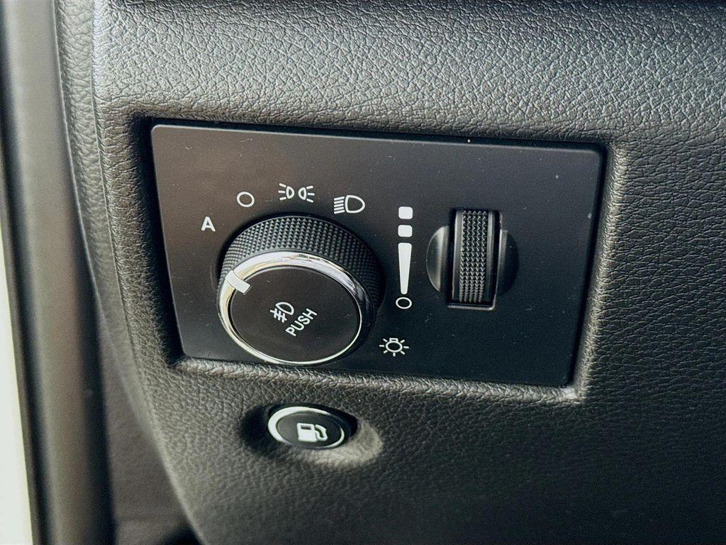 used 2021 Jeep Grand Cherokee car, priced at $23,490