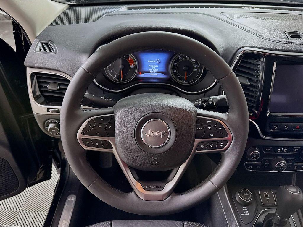 used 2021 Jeep Cherokee car, priced at $19,990