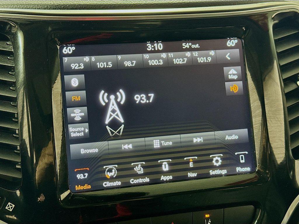 used 2021 Jeep Cherokee car, priced at $19,990