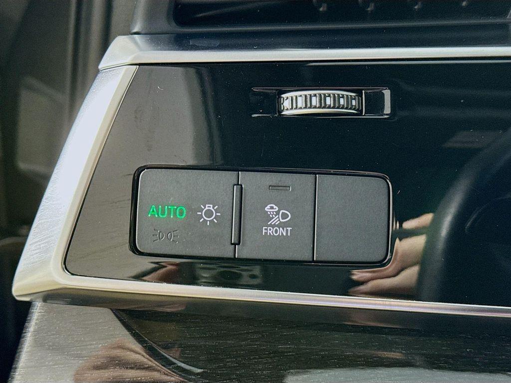 used 2020 Audi Q7 car, priced at $28,390