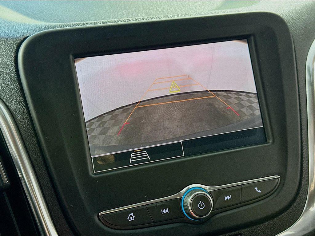 used 2022 Chevrolet Equinox car, priced at $22,490