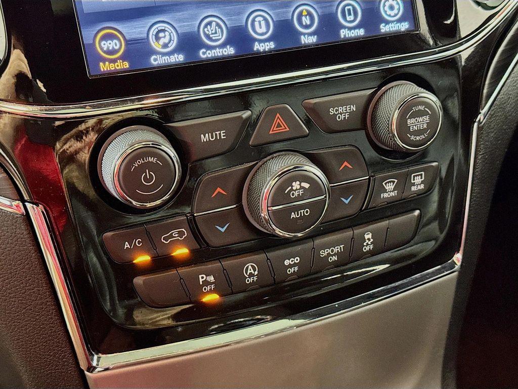 used 2021 Jeep Grand Cherokee car, priced at $29,490
