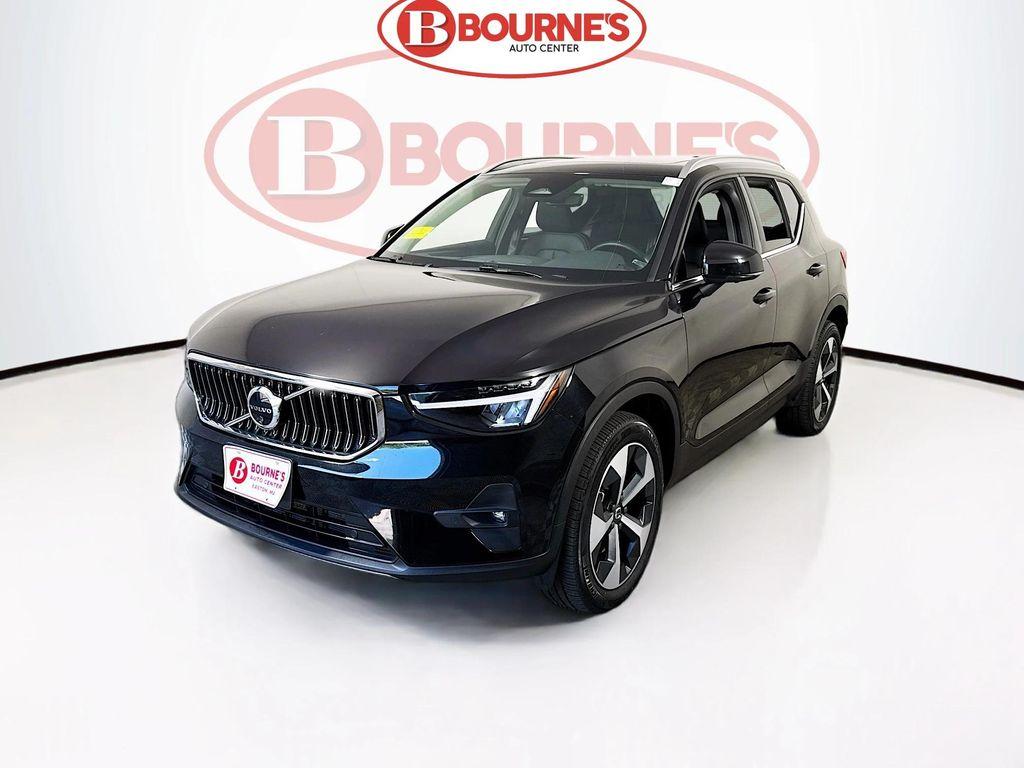 used 2025 Volvo XC40 car, priced at $33,490