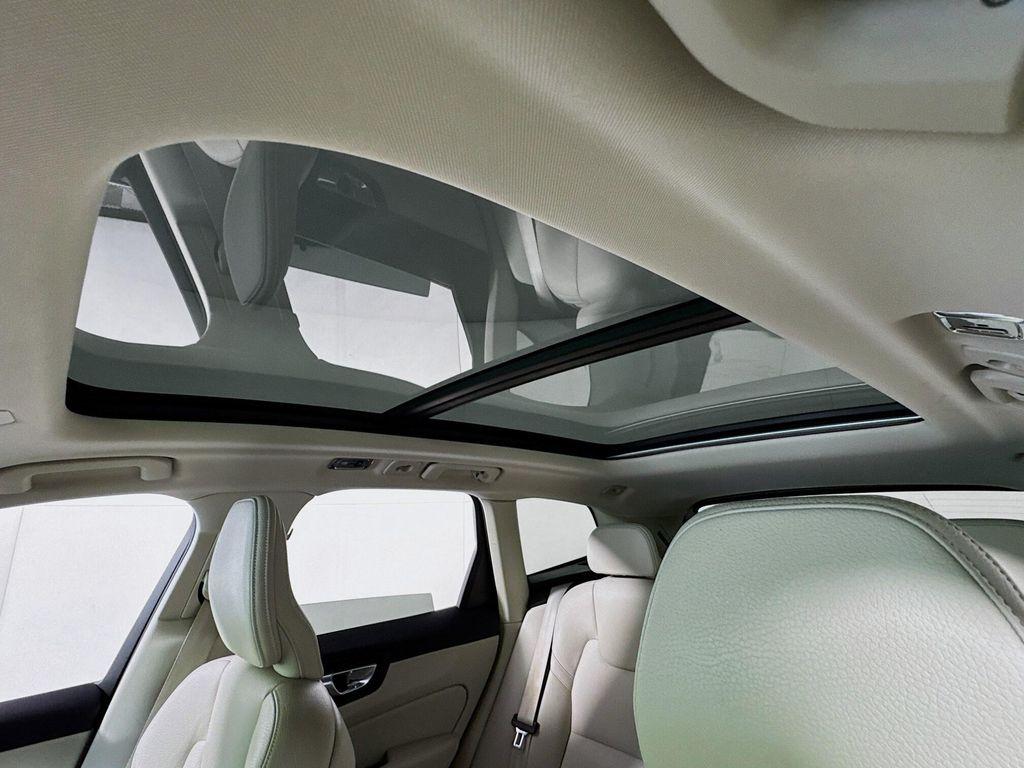 used 2021 Volvo XC60 car, priced at $24,990